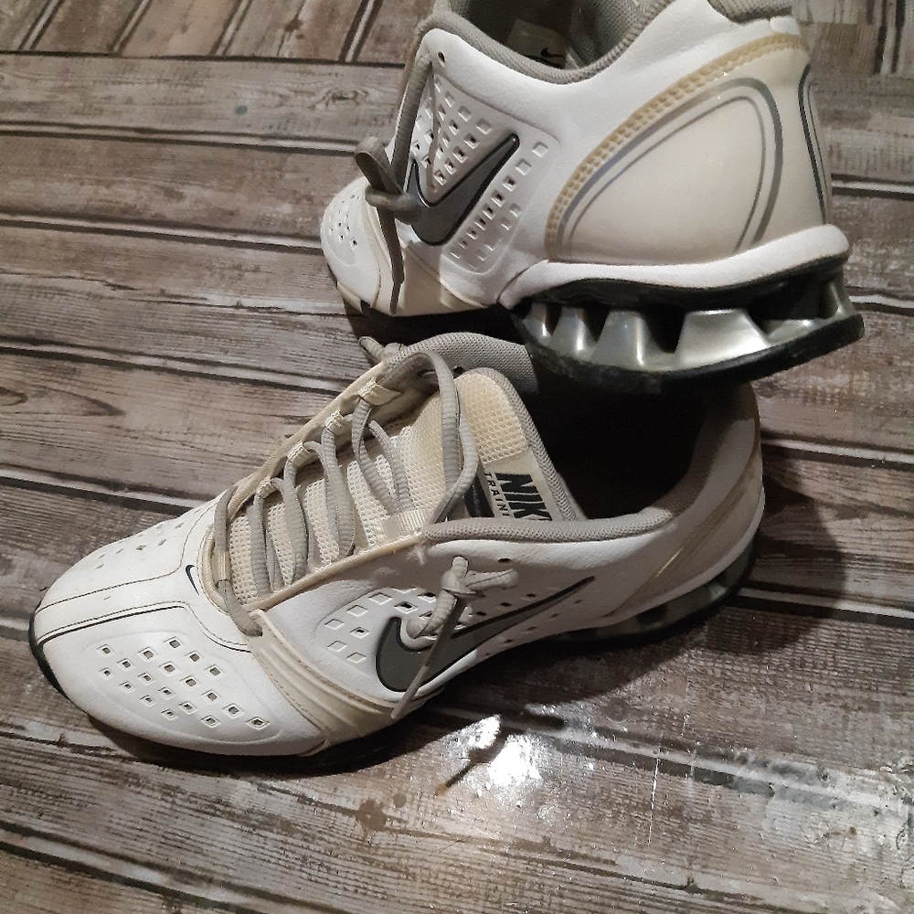 Nike tennis shoes